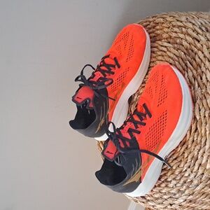 Altra Womens Vanish Carbon Performance Athletic Sneakers‎ Neon Orange/Black 9.5